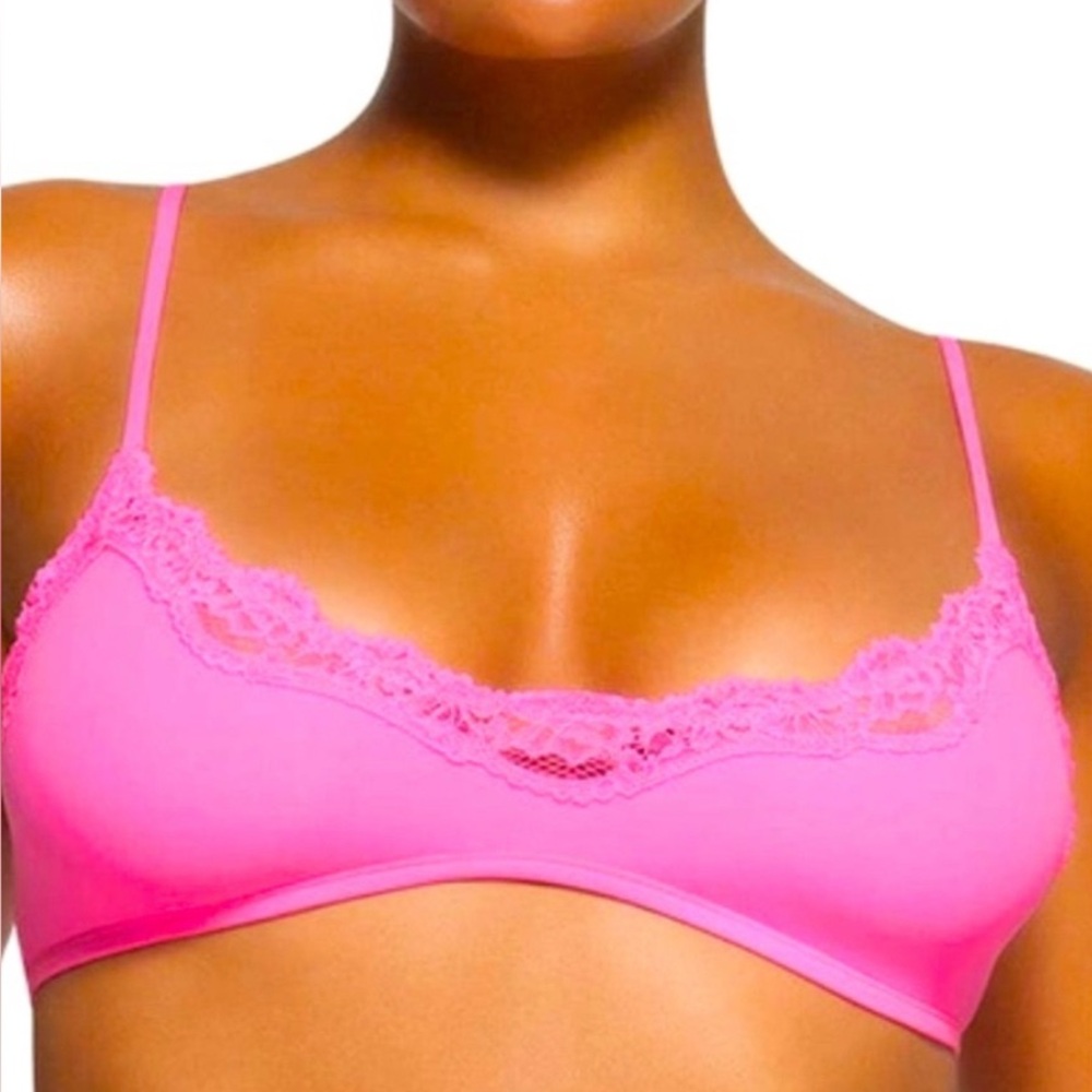 SKIMS FITS EVERYBODY LACE SCOOP BRALETTE
